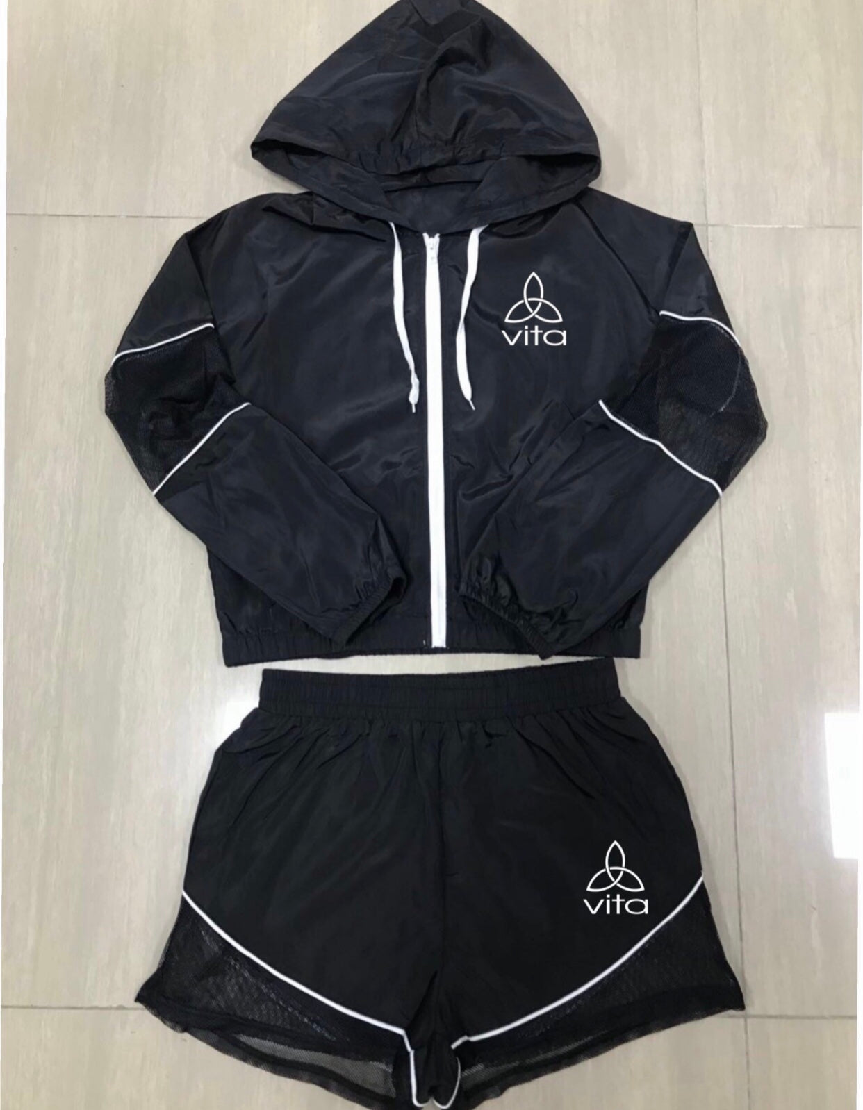 Women's Long Sleeve hoodie and Shorts Pullover Gym wear set